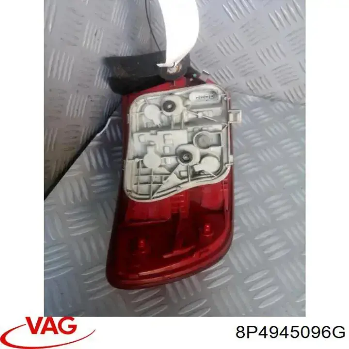Купить 8P4945096G VAG Фонарь задний правый, внешний