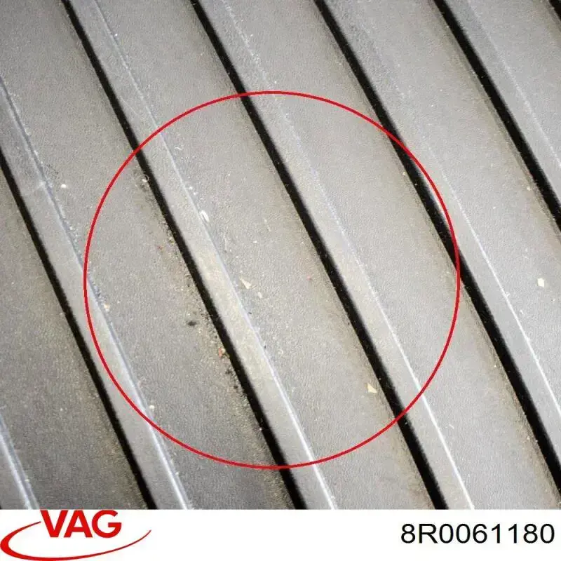 Купить 8R0061180 VAG Резиновый коврик в багажник