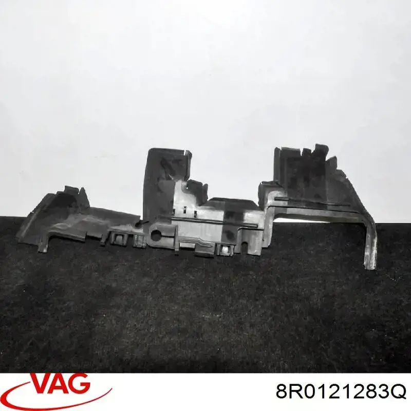Купить 8R0121283Q VAG Левый дефлектор радиатора