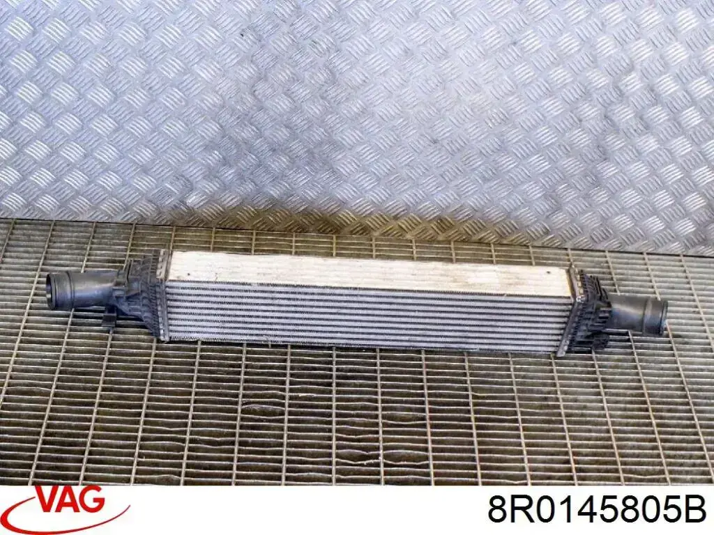 Интеркулер 8R0145805 VAG