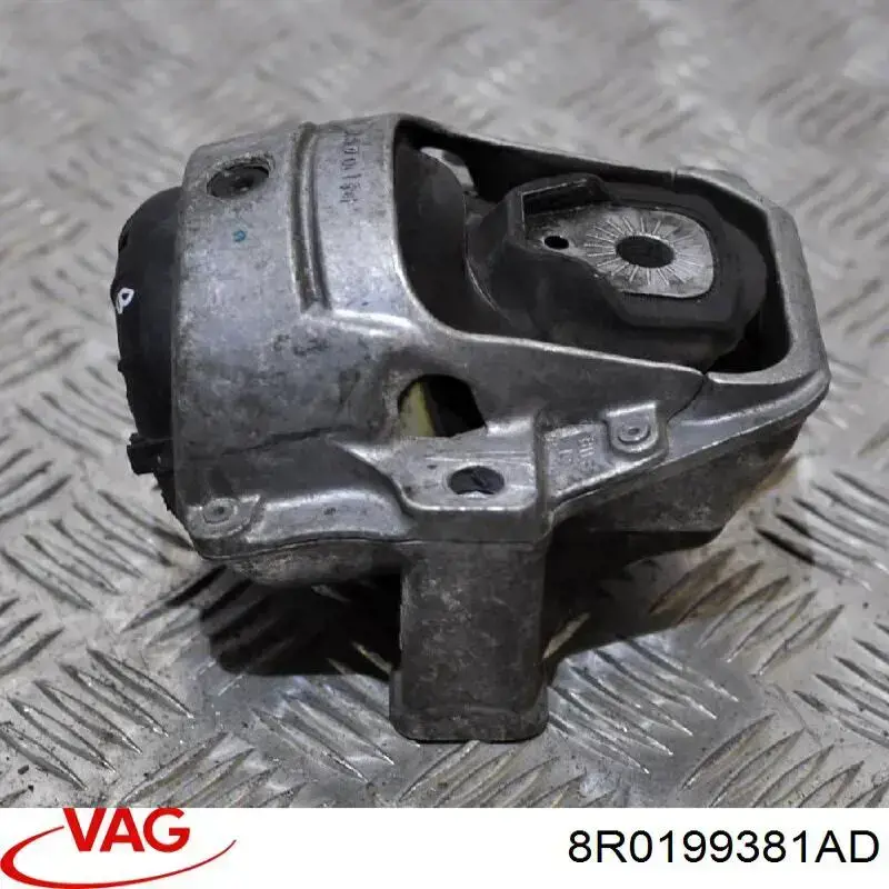 Левая подушка двигателя 8R0199381AD VAG