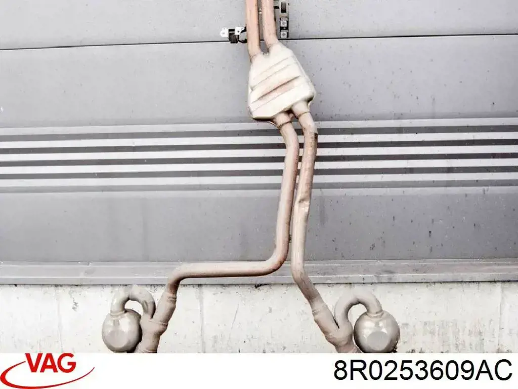 Купить 8R0253609AC VAG Глушитель задний