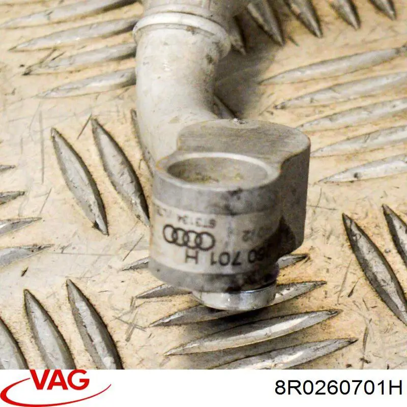 Шланг кондиционера, от компрессора к радиатору VAG 8R0260701H цена, от 30.19 USD