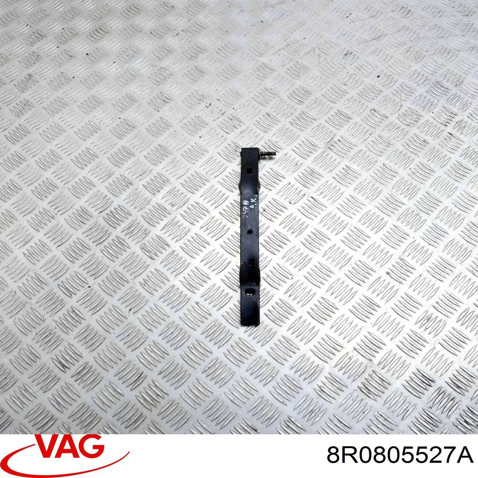 Кронштейн передней панели левый VAG 8R0805527 цена, от 22.56 USD