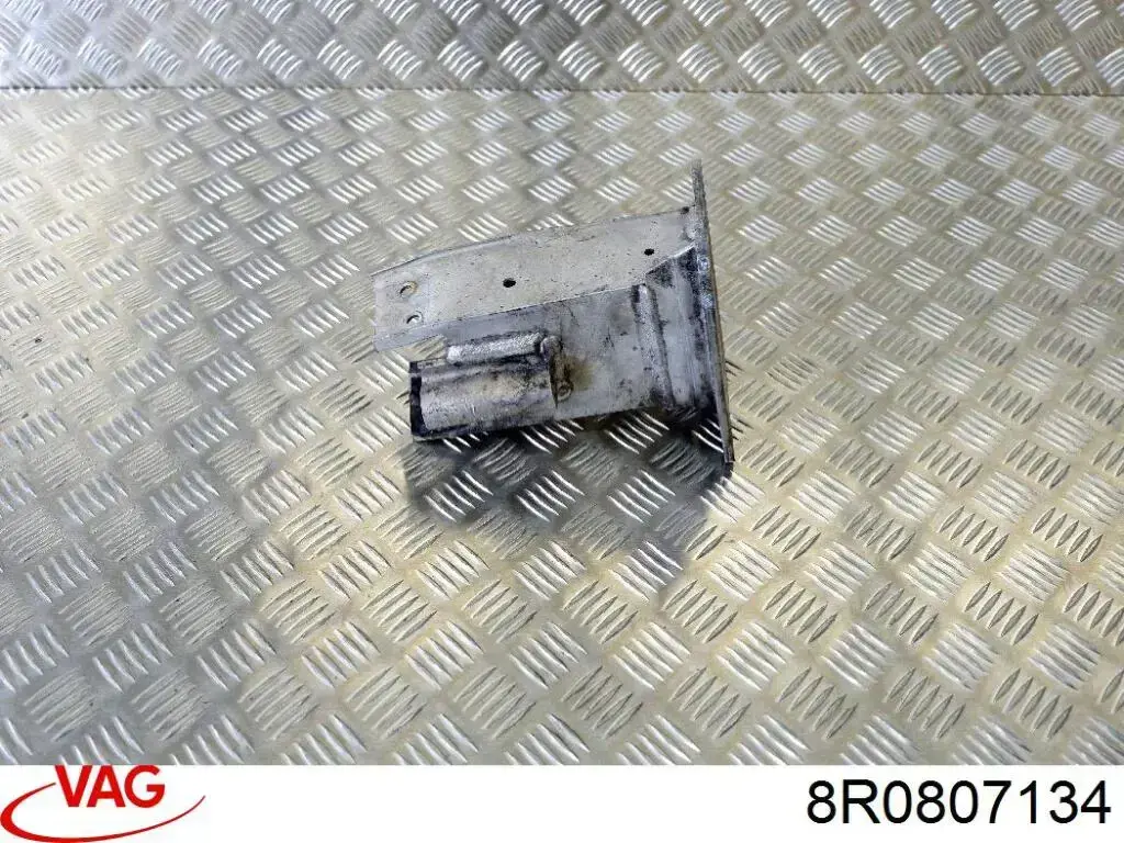 Кронштейн усилителя переднего бампера VAG 8R0807134 цена, от 63.34 USD