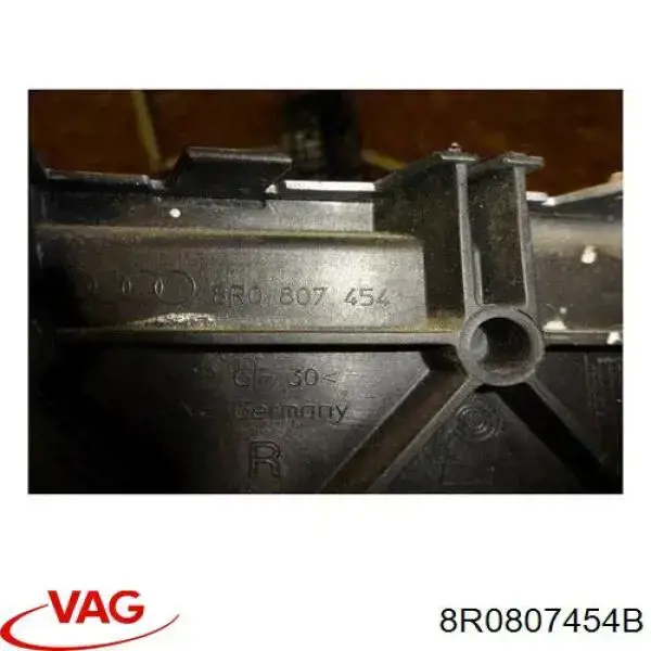 Купить 8R0807454B VAG Направляющая заднего бампера правая