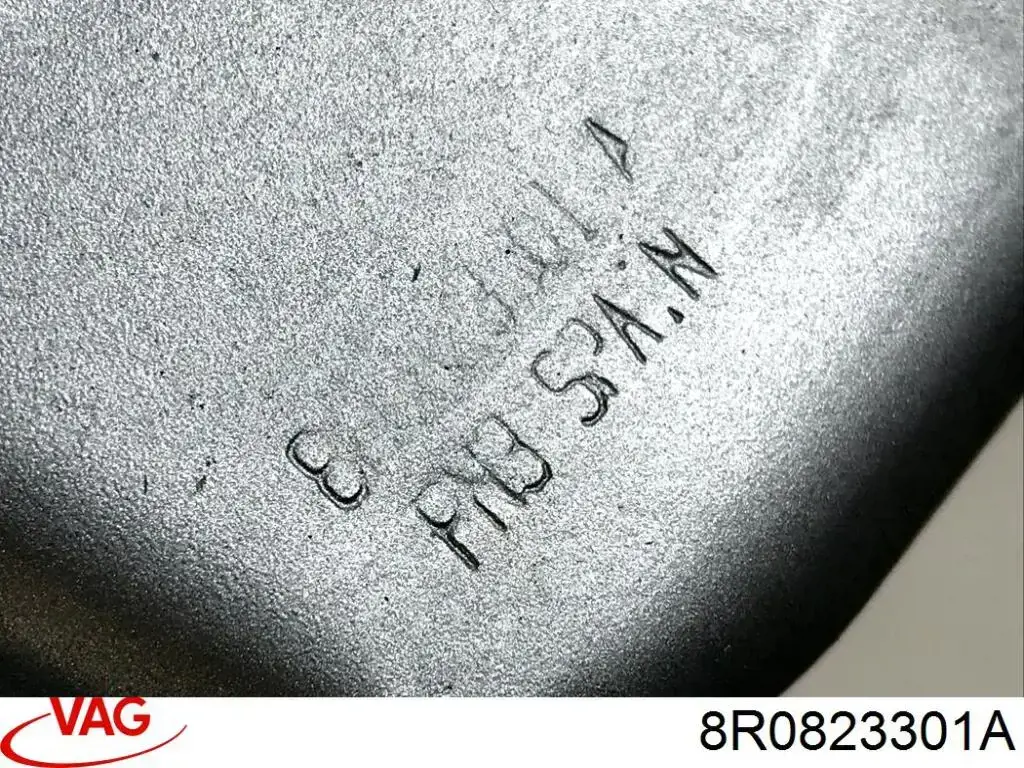 Купить 8R0823301A VAG Завеса капота левая