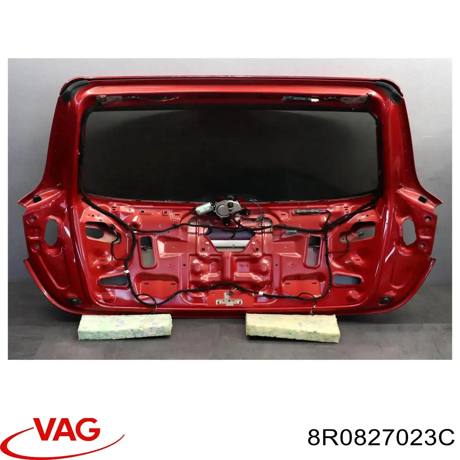 Купить 8R0827023C VAG Дверь задняя багажная