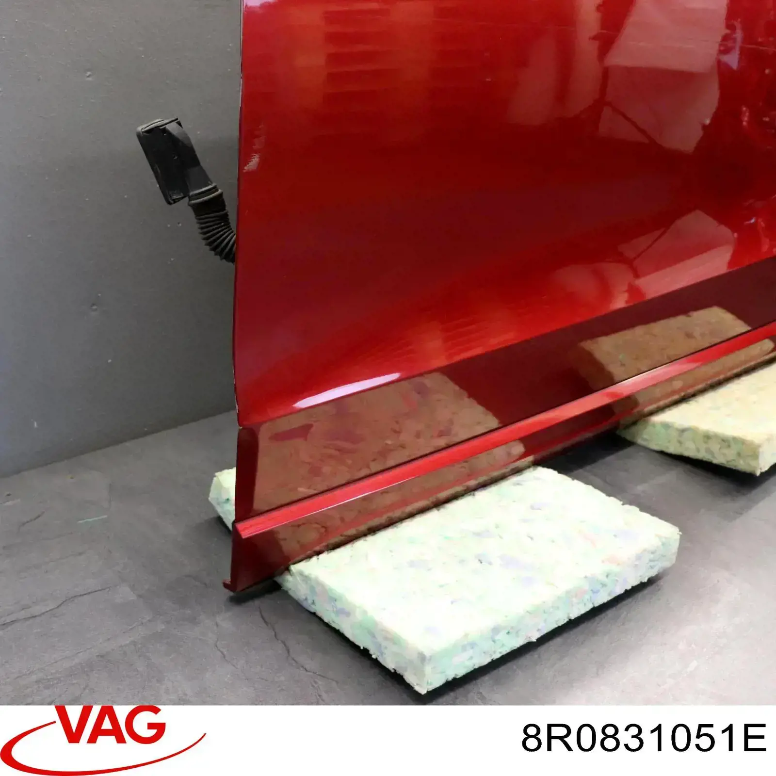 Купить 8R0831051E VAG Дверь передняя, левая