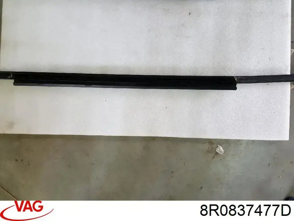 8R0837477D VAG 