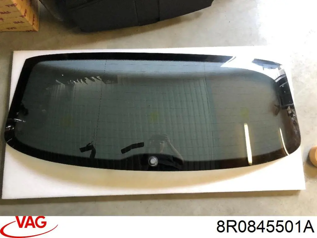 Окно двери задка VAG 8R0845501A цена, от 61.87 USD