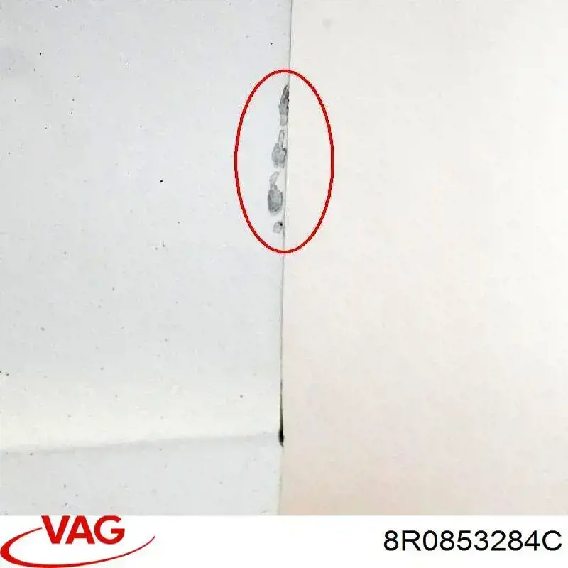 Молдинг опускного стекла двери передней правой 8R0853284C VAG
