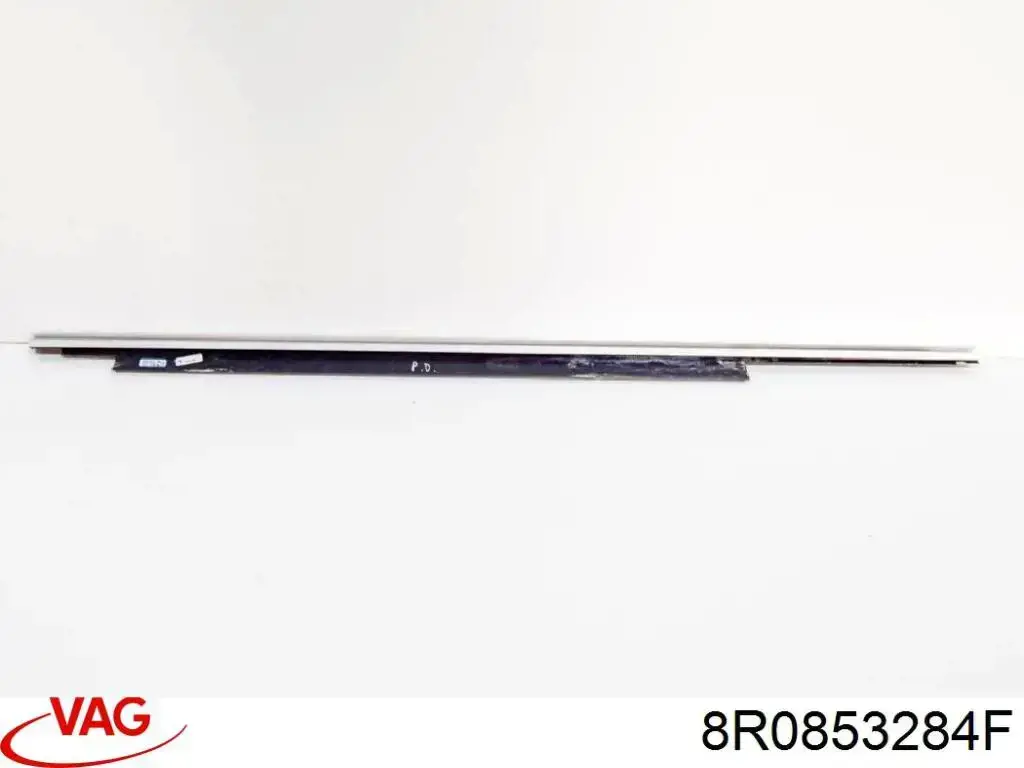Молдинг опускного стекла двери передней правой VAG 8R0853284F цена, от 19.26 USD
