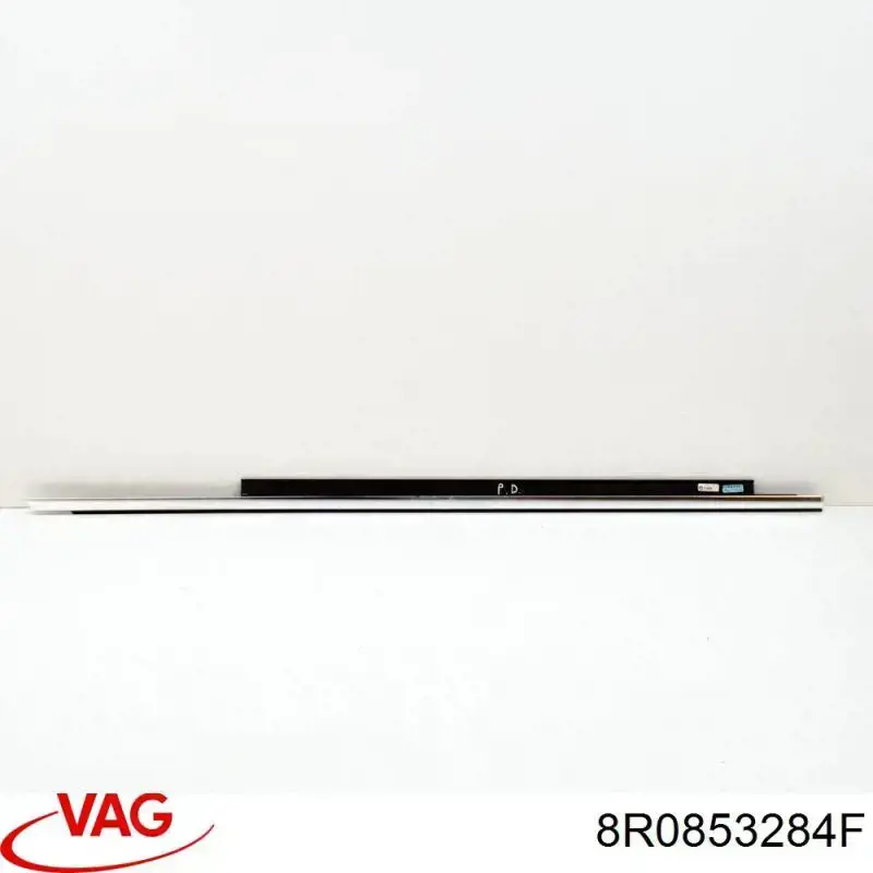 Купить 8R0853284F VAG Молдинг опускного стекла двери передней правой