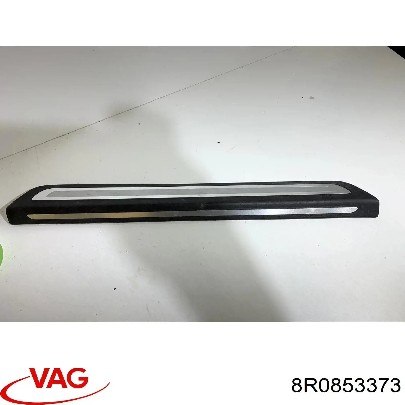 8R0853373 VAG 