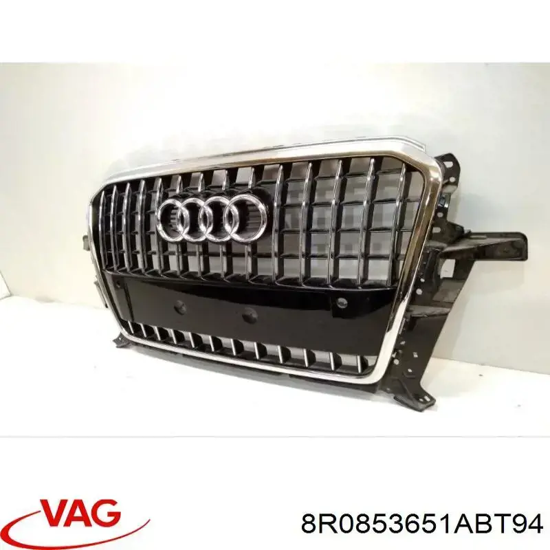 8R0853651ABT94 VAG Решетка радиатора