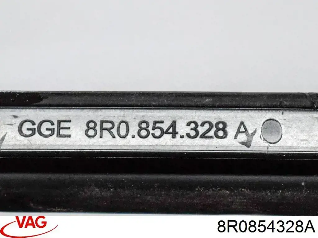 Молдинг лобового стекла правый 8R0854328A01CREF VAG