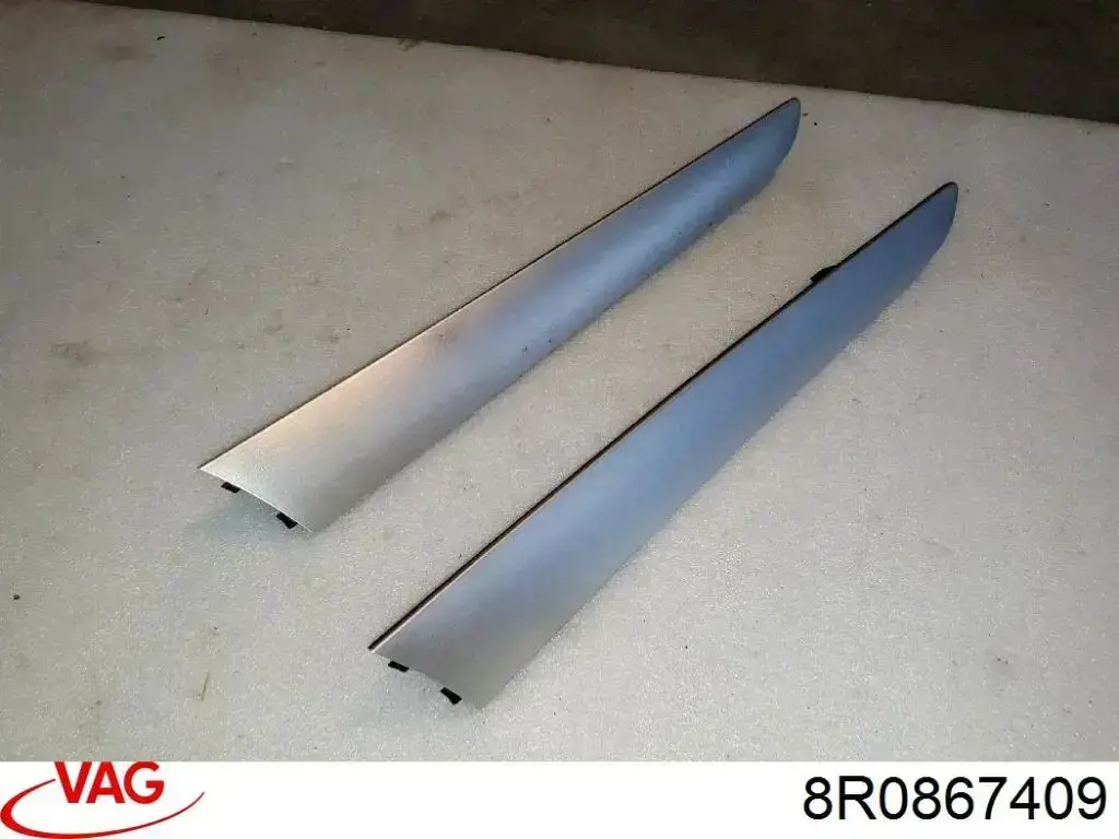 Купить 8R0867409 VAG Накладка двери задней левой