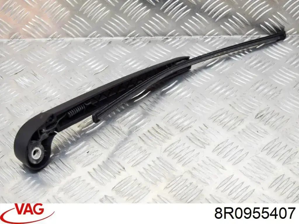 Рычаг-поводок стеклоочистителя заднего стекла 8R0955407 VAG