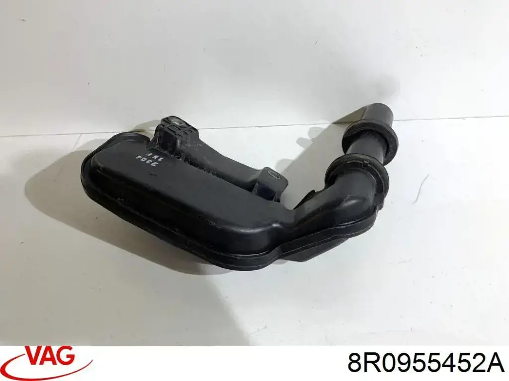 Купить 8R0955452A VAG Горловина бачка омывателя