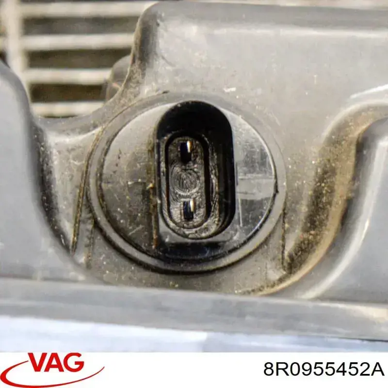 8R0955452A VAG Горловина бачка омывателя