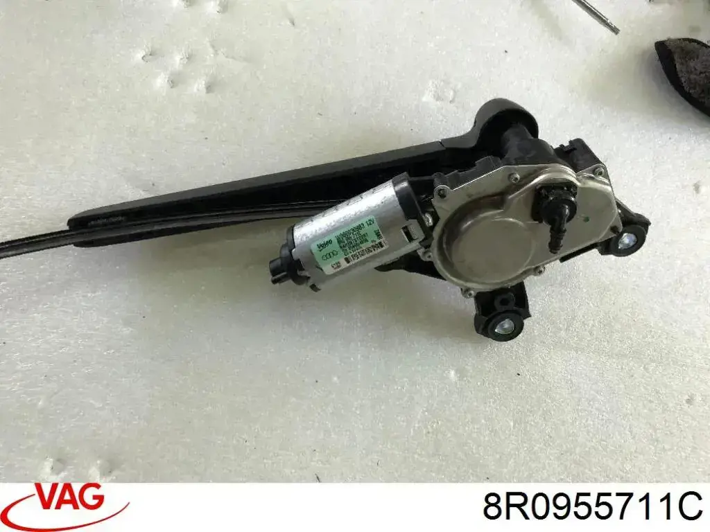 Моторчик заднего стеклоочистителя VAG 8R0955711C