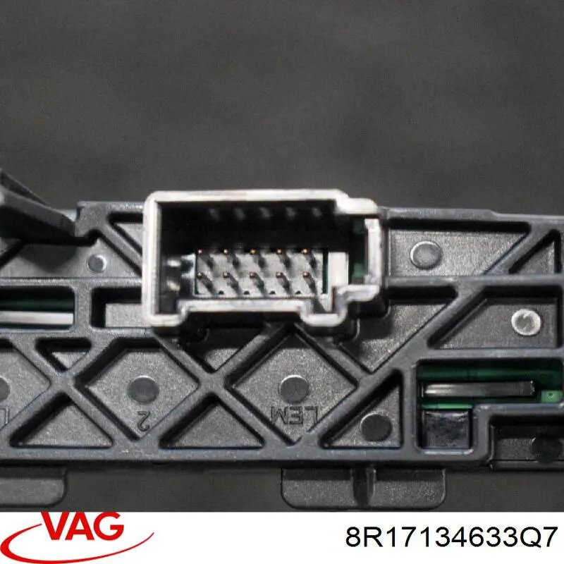 Накладка консоли рычага переключения передач АКПП VAG 8R17134633Q7
