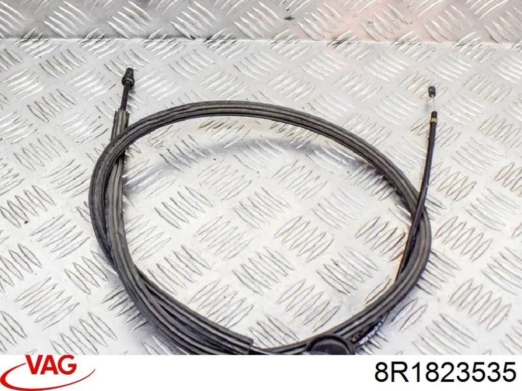 Трос открывания капота, задний VAG 8R1823535