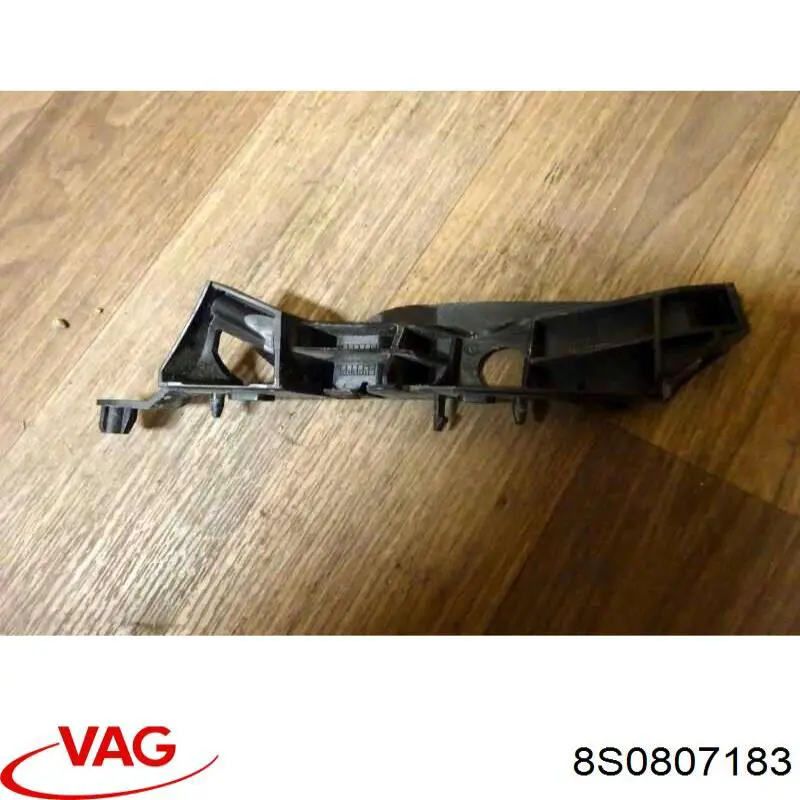 Направляющая переднего бампера левая VAG 8S0807183B цена, от 19.67 USD