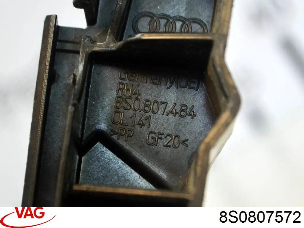 8S0807572 VAG Направляющая заднего бампера правая