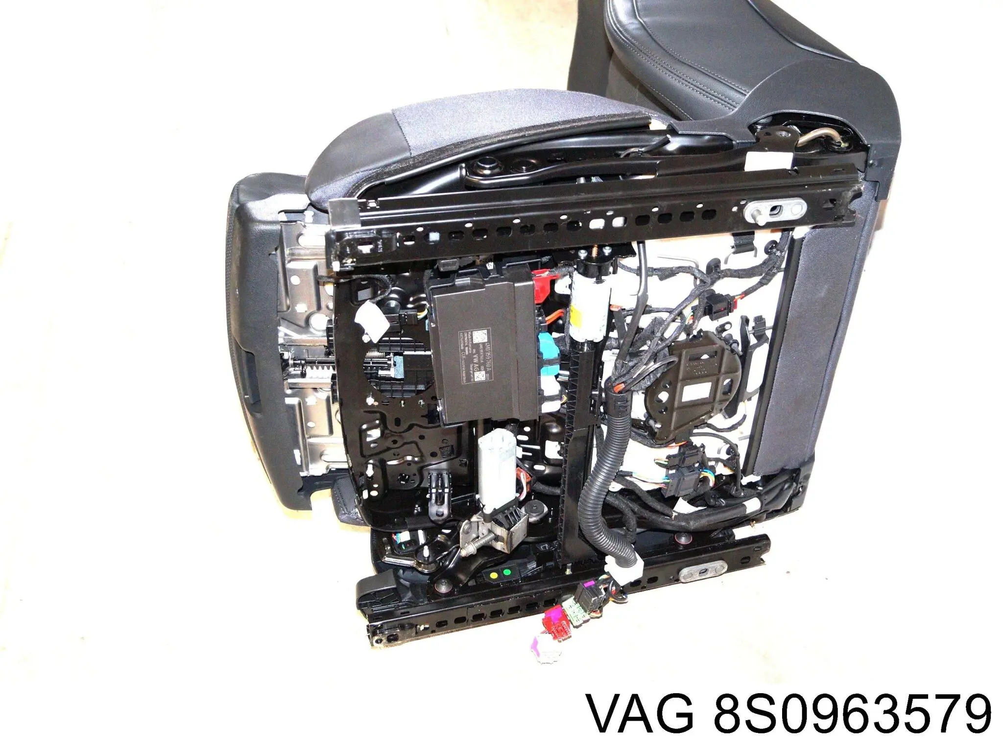  VAG 8S0963579 цена, от 155.19 USD