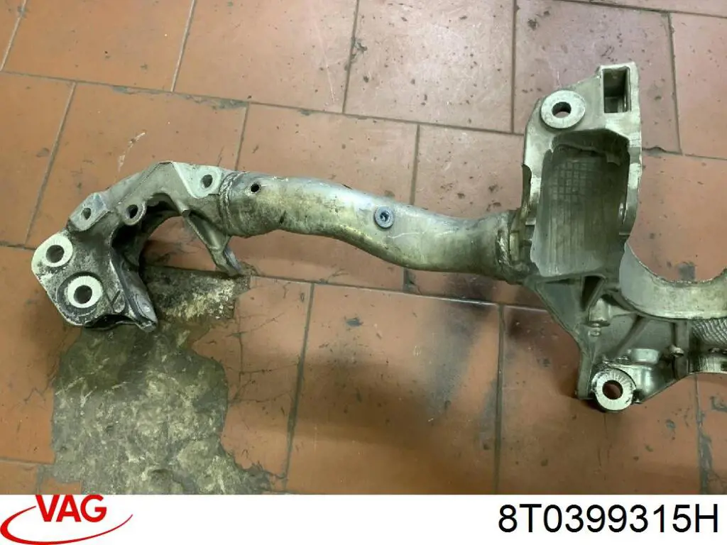 Compre Viga de suspensão dianteira (plataforma veicular) Audi A5 