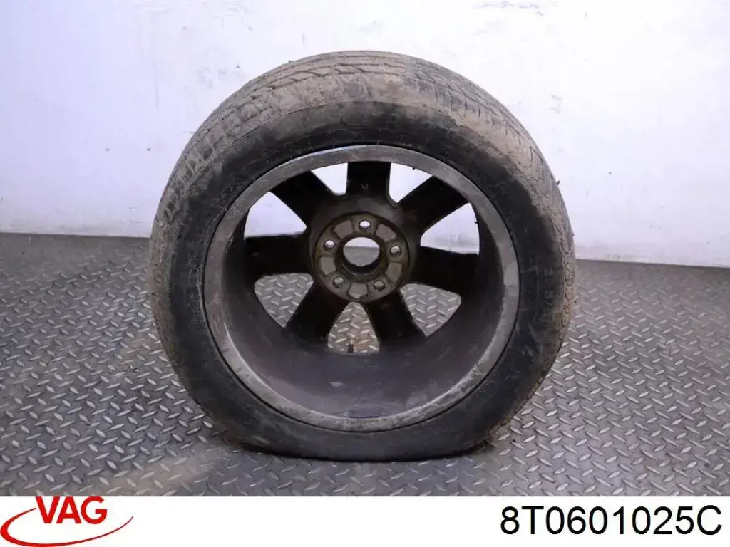 Купить 8T0601025C VAG Диски колесные
