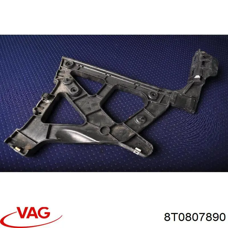 Купить 8T0807890 VAG Направляющая заднего бампера правая