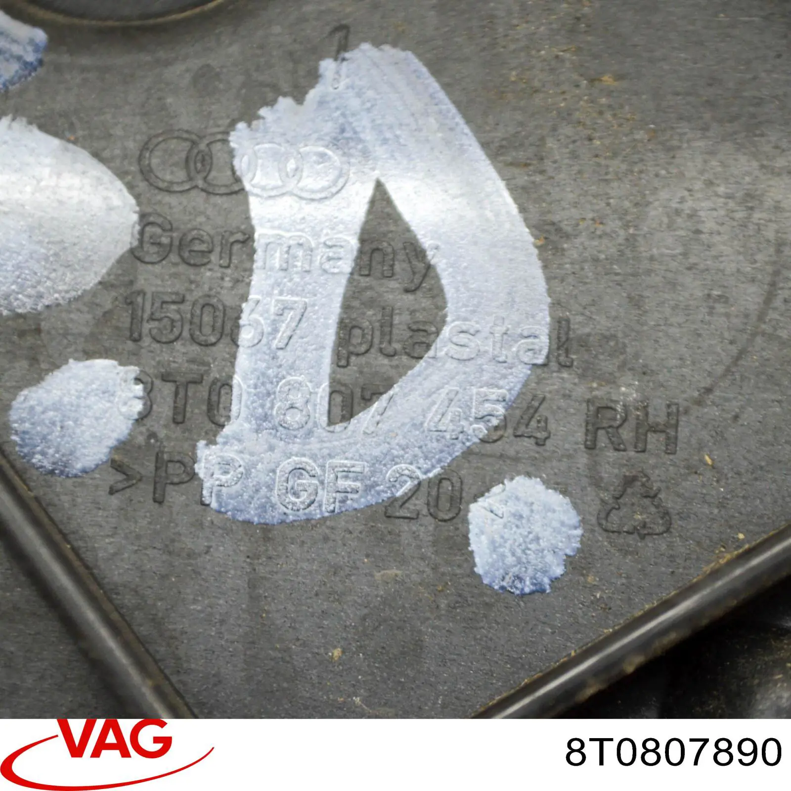 Направляющая заднего бампера правая 8T0807890 VAG