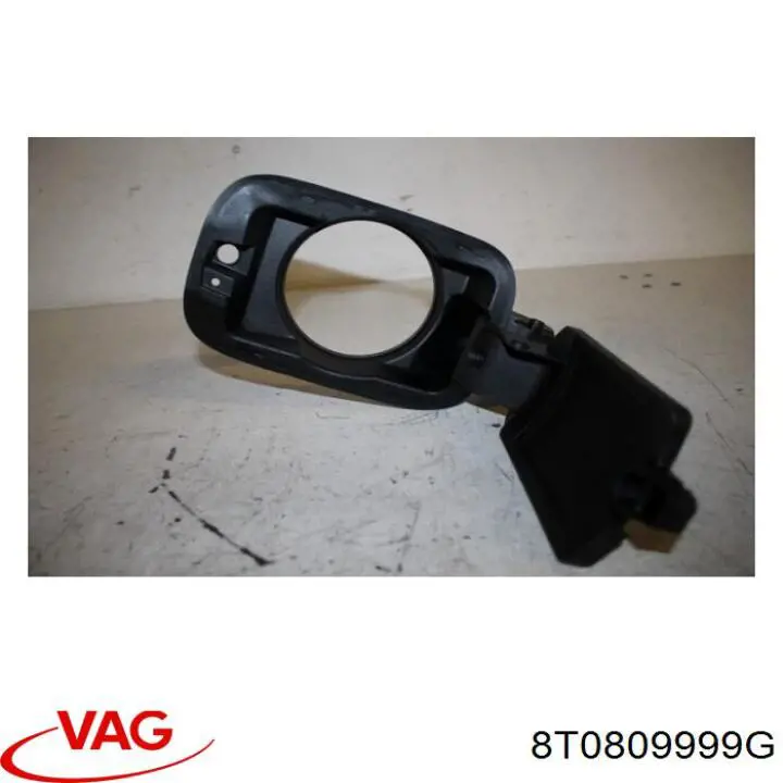 Кронштейн крепления лючка бензобака 8T0809999A VAG