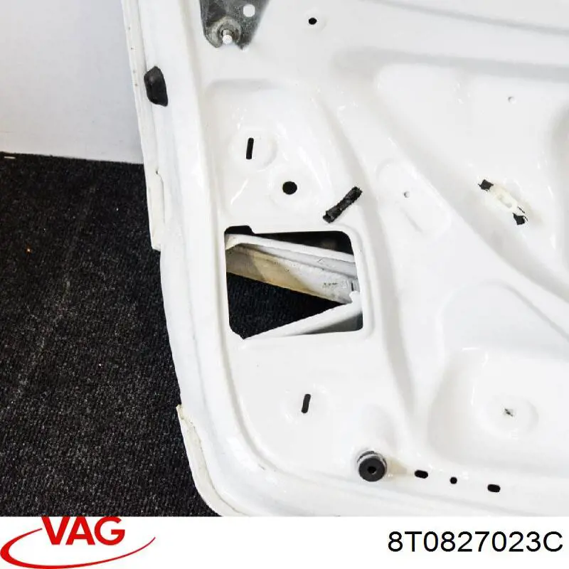 8T0827023C VAG Задняя дверь