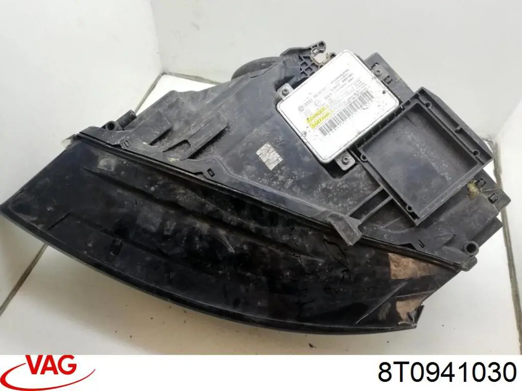 Купить 8T0941030 VAG Фара основная правая