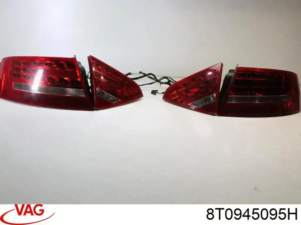 8T0945095H VAG Фонарь задний