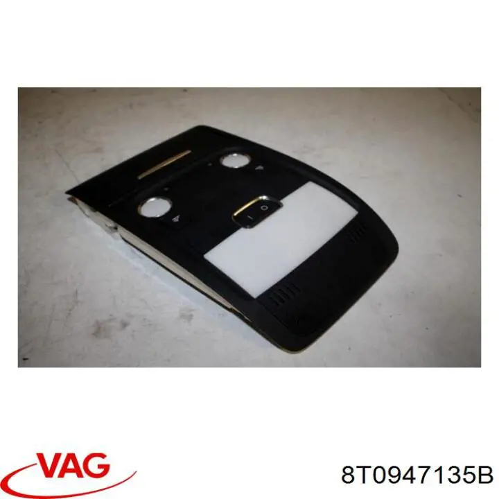 Плафон салона 8T0947135B VAG