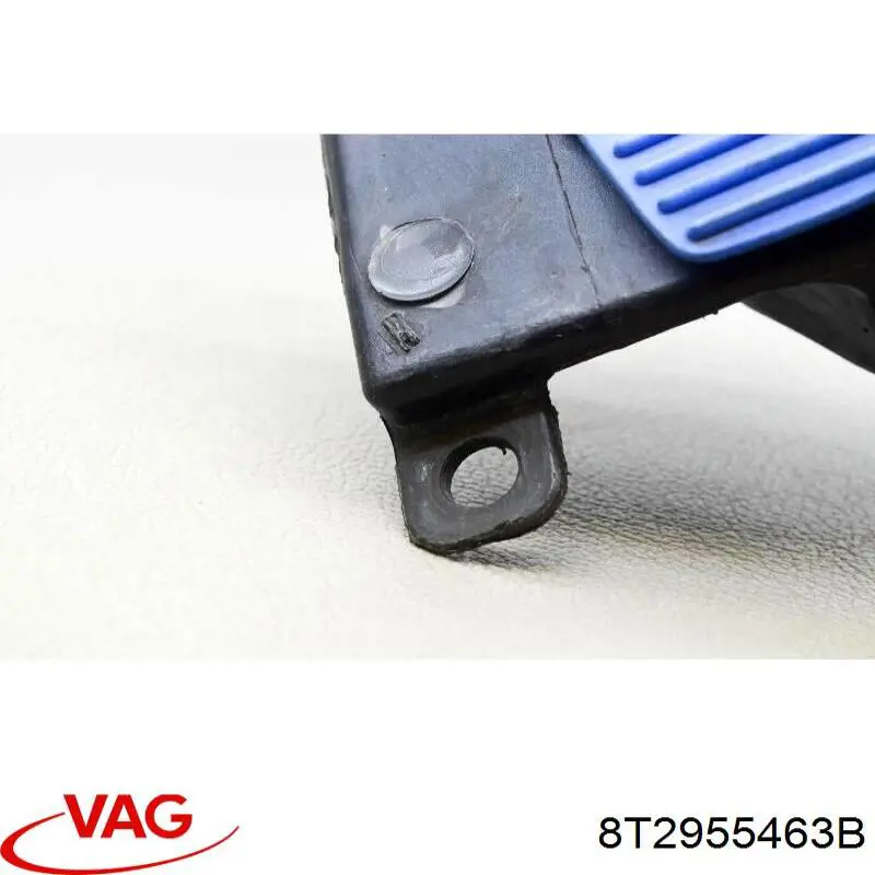 Купить 8T2955463B VAG Горловина бачка омывателя