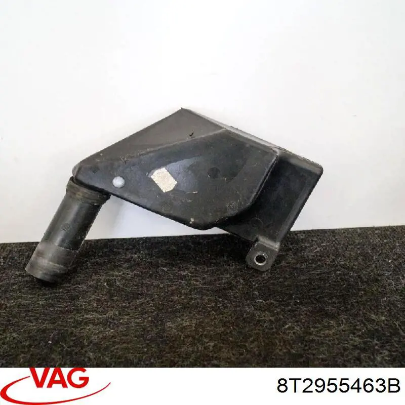 Горловина бачка омывателя 8T2955463B VAG