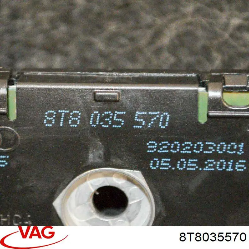 8T0035570 VAG 