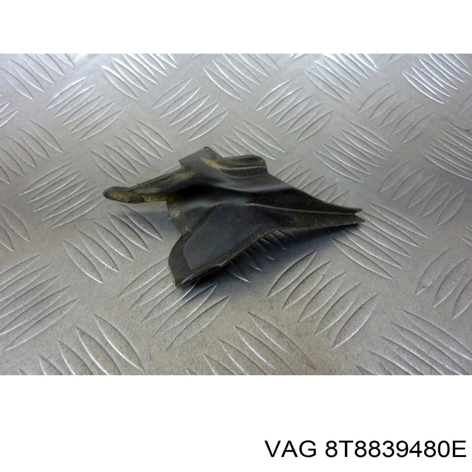  VAG 8T8839480E цена, от 0.42 USD