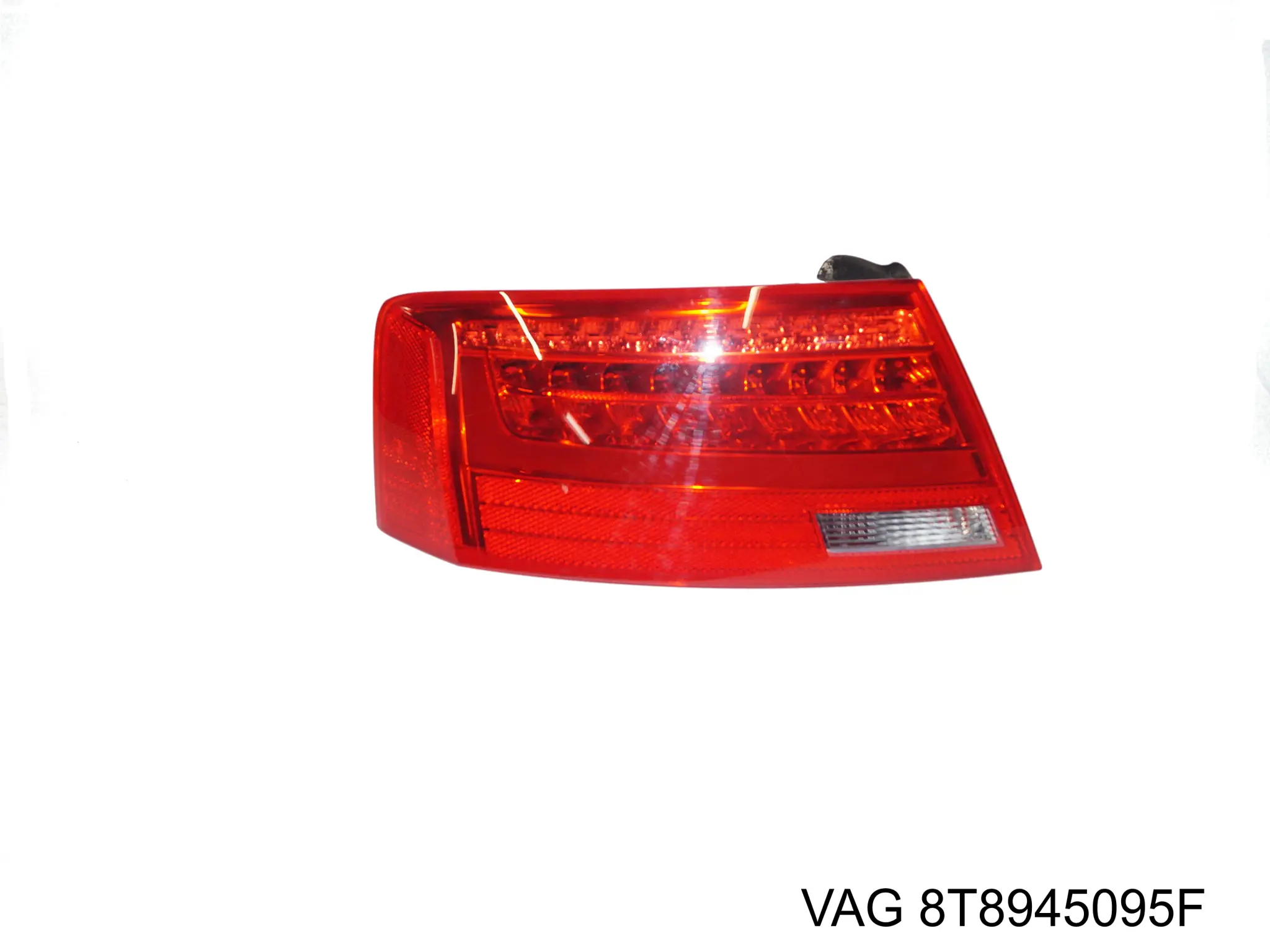 Задняя левая внешняя фара VAG 8T8945095F цена, от 328.13 USD