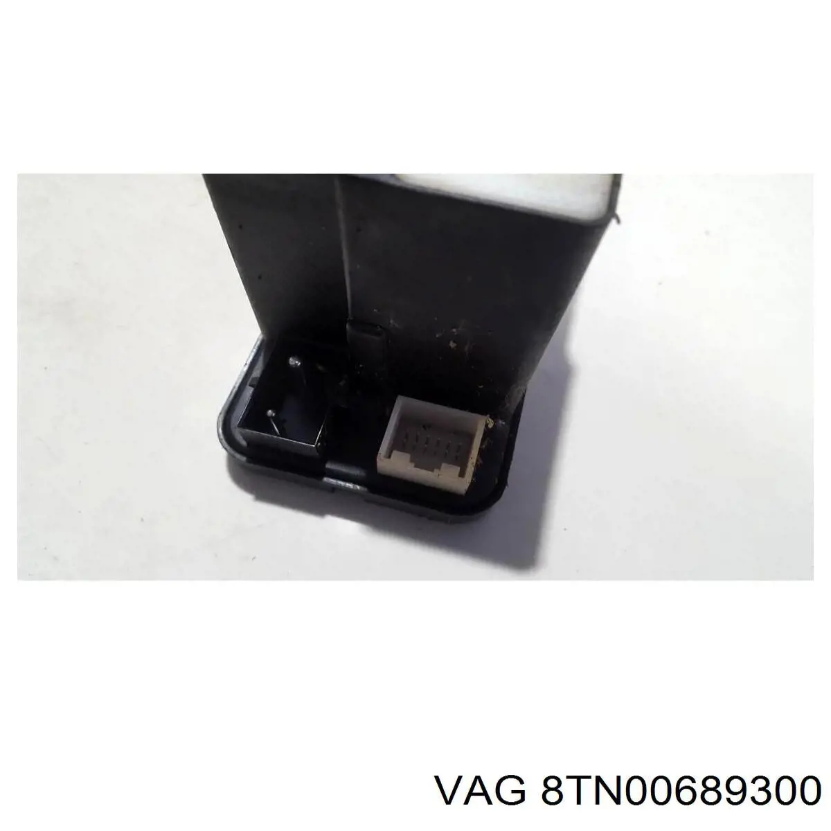 8TN00689300 VAG 