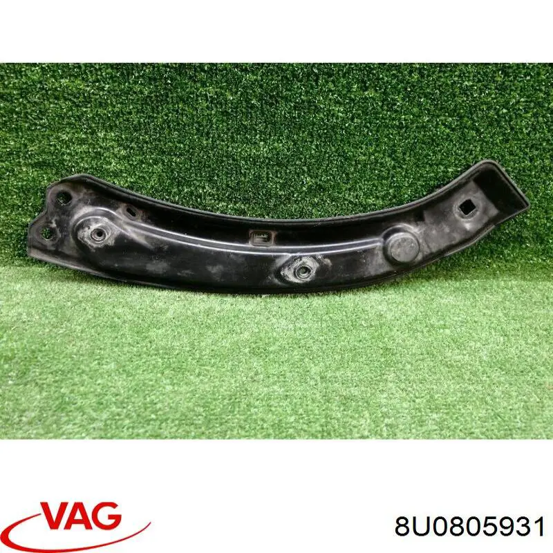 Кронштейн суппорта радиатора верхний 8U0805931 VAG