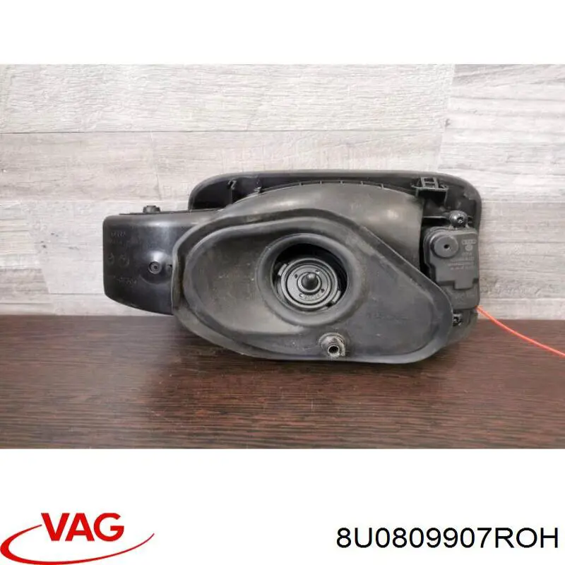 Лючок (дверца) бензобака VAG 8U0809907 цена, от 20.27 USD