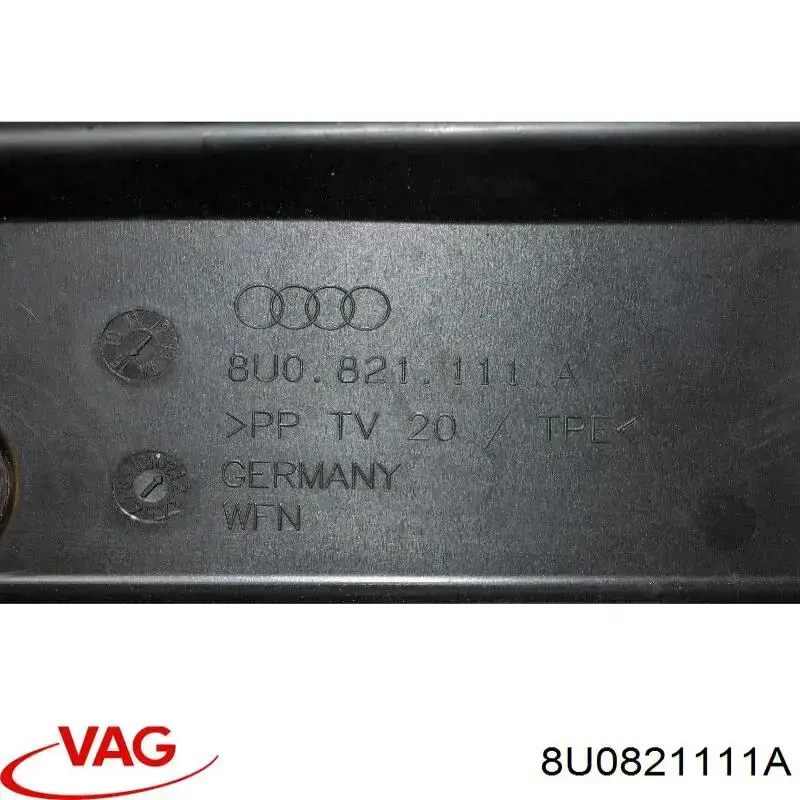 Уплотнитель арки крыла VAG 8U0821111A