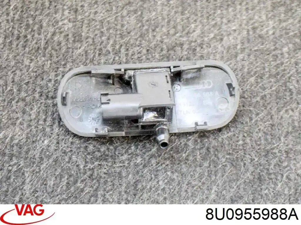 Сопло стеклоомывателя ветрового стекла правое VAG 8U0955988A цена, от 8.47 USD